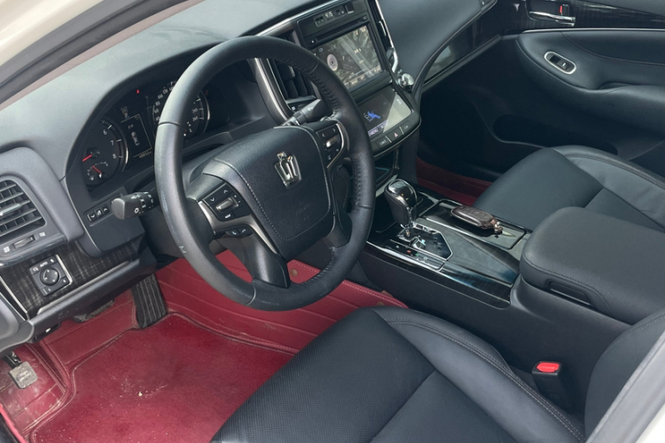 丰田 皇冠 2017 #12 丰田 皇冠 2017 汽车图片 #12