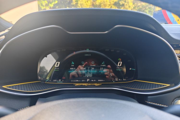 MG 6 New Energy 2020 car image #12