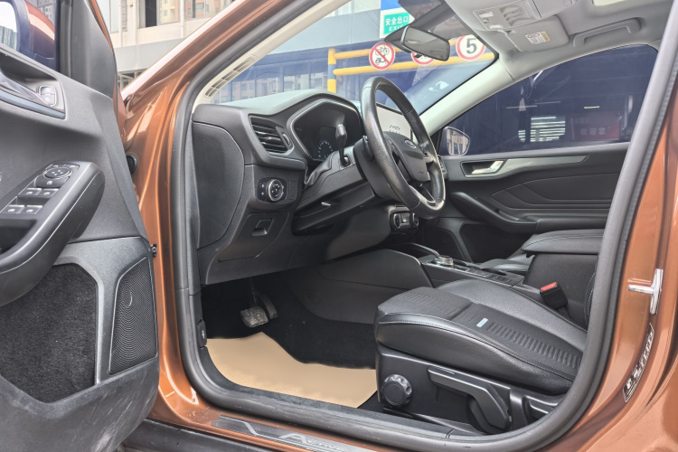 Ford Focus Active 2019 #12 Ford Focus Active 2019 immagine di auto #12