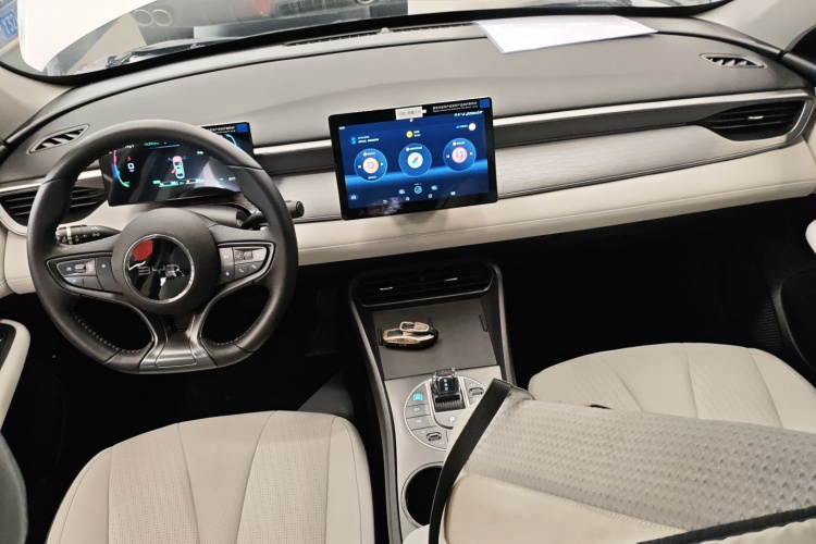 BYD Seal 05 DM-i 2025 #12 BYD Seal 05 DM-i 2025 car image #12