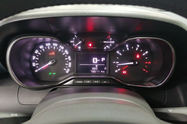 Citroen C4 AIRCROSS 2019 car image #12