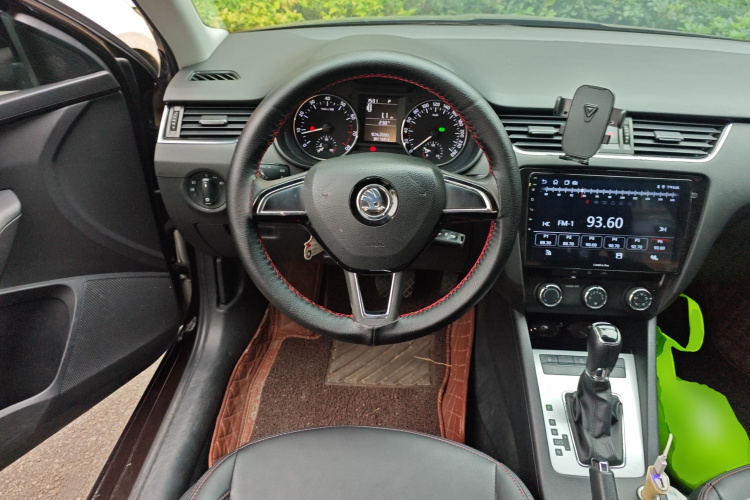Skoda Octavia 2017 #12 Skoda Octavia 2017 car image #12