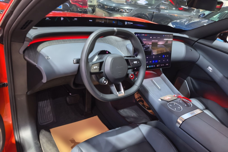 MI YU7 2025 car image #12