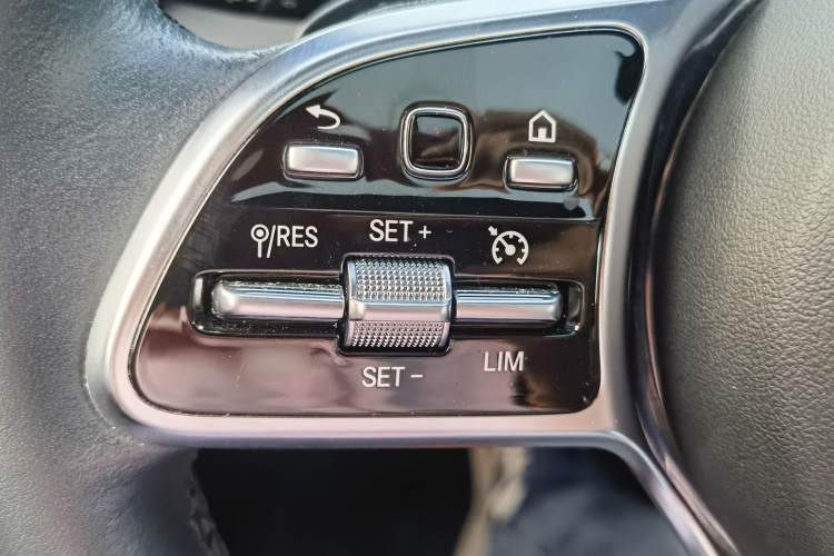 Mercedes-Benz GLC Coupe 2023 imagem de carro #12