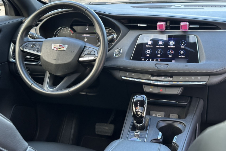 2020 car image #12