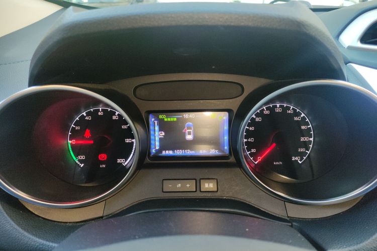 BYD Yuan New Energy 2018 #12 BYD Yuan New Energy 2018 car image #12