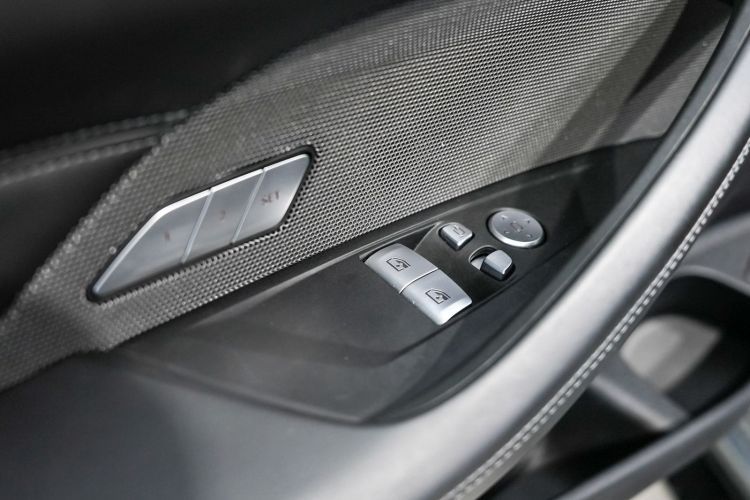 BMW M4 2024 imagen de coche #12