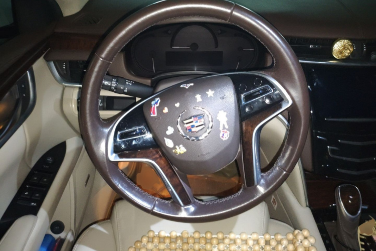 2015 car image #12