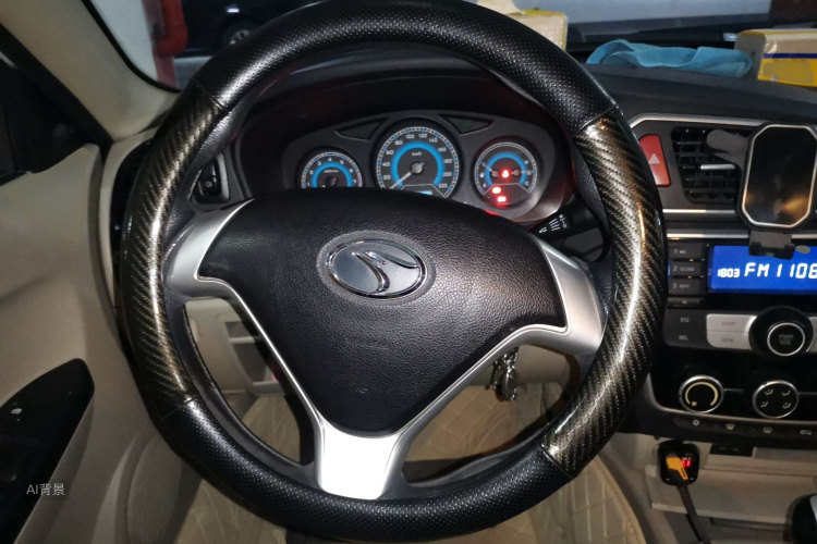 Soueast V3 Lingyue 2017 car image #12