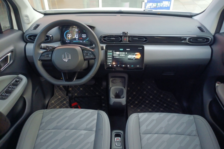 零跑汽车 零跑T03 2024 汽车图片 #12