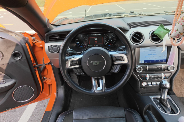 Ford Mustang 2019 immagine di auto #12