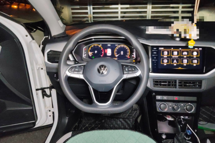 Volkswagen Tacqua 2022 car image #12