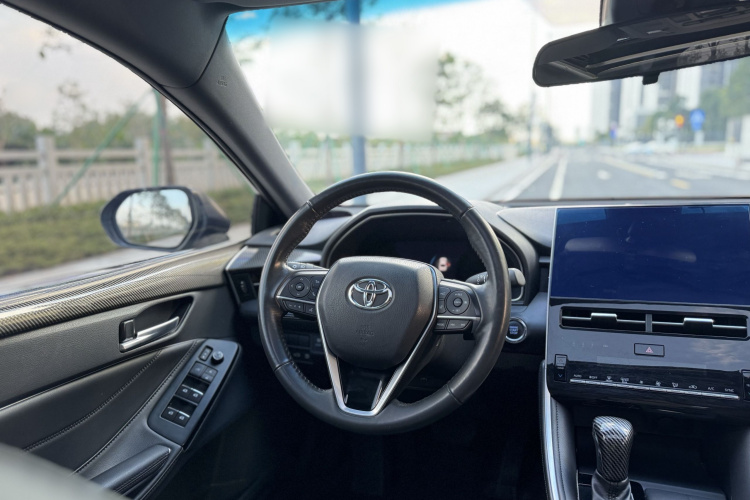 Toyota Avalon 2023 car image #12