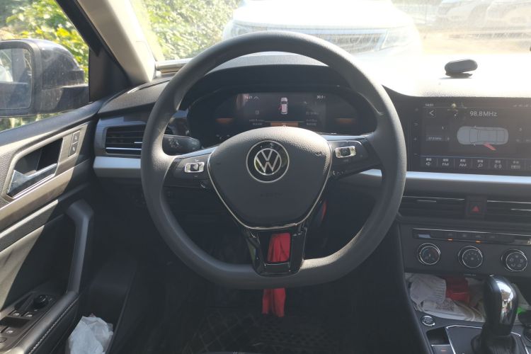 Volkswagen Lavida 2021 car image #12