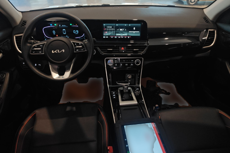 Kia Seltos 2025 car image #12