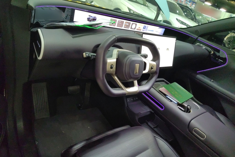 Avatr 07 2025 car image #12