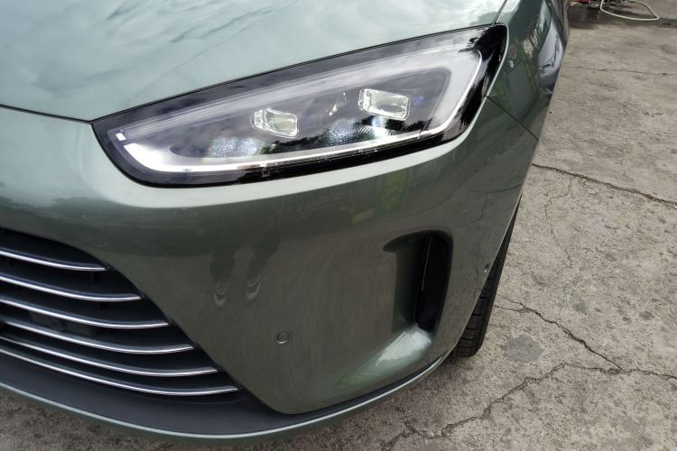 2023 car image #12