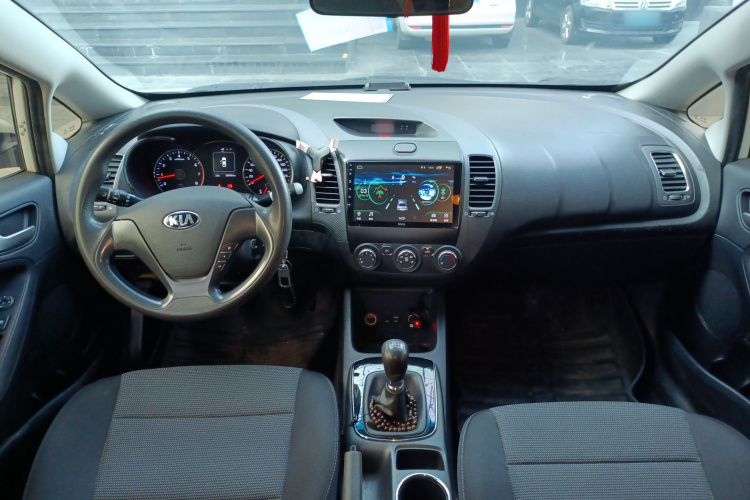 Kia K3 2018 car image #12