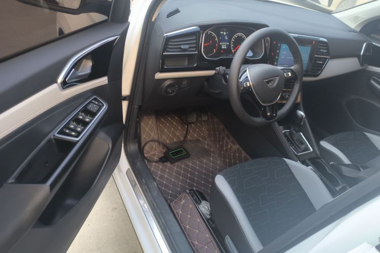 VS5 2024 car image #12