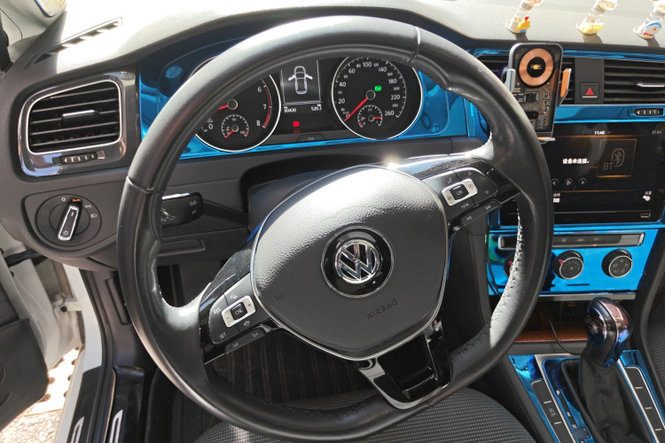 Volkswagen Golf 2020 #12 Volkswagen Golf 2020 car image #12