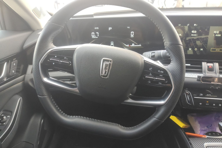 2022 car image #12