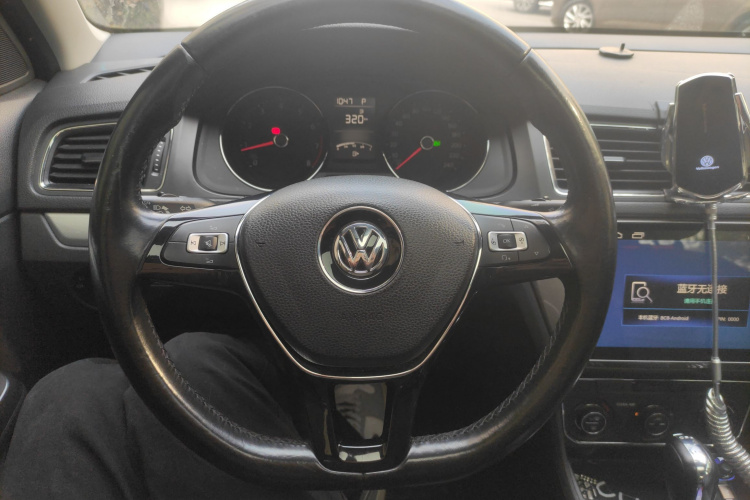 Volkswagen Gran Lavida 2017 immagine di auto #12