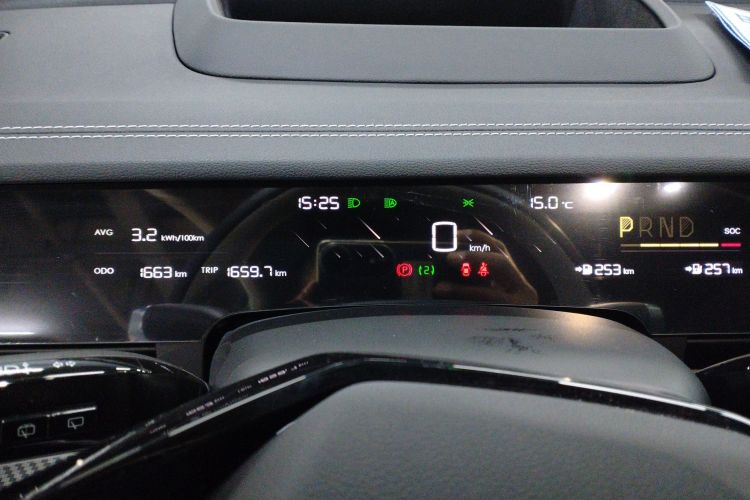 哪吒汽车 哪吒S猎装 2025 汽车图片 #12