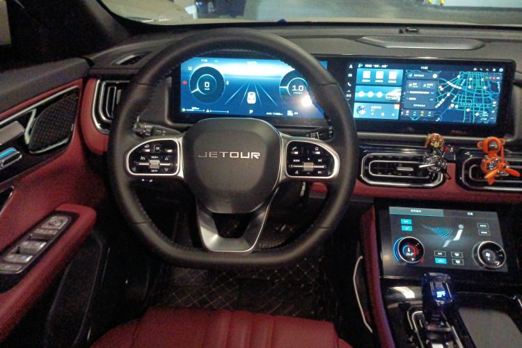 X70 PLUS 2024 car image #12