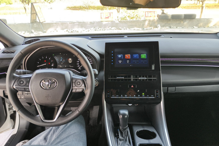 Toyota Avalon 2023 car image #12