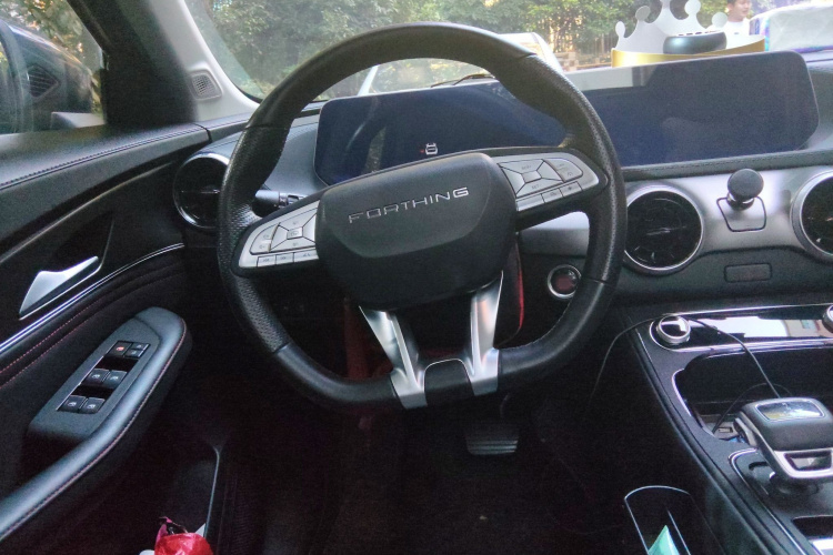 Forthing T5 EVO 2021 car image #12