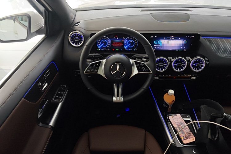 Mercedes-Benz EQA Class 2025 #12 Mercedes-Benz EQA Class 2025 immagine di auto #12