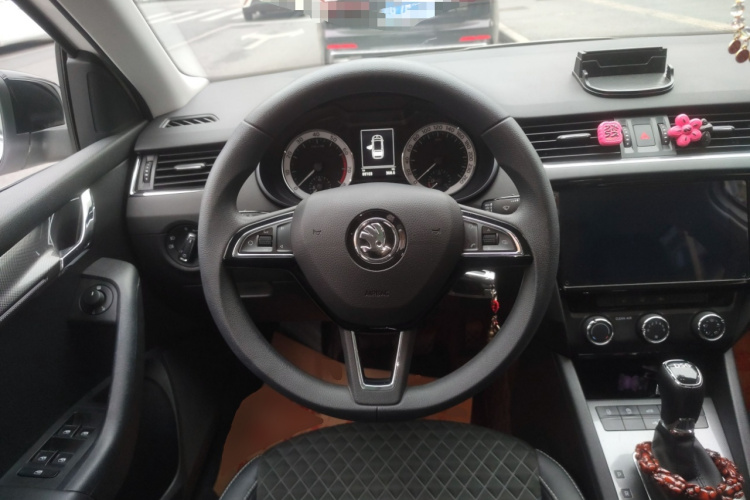 Skoda Octavia 2020 #12 Skoda Octavia 2020 car image #12