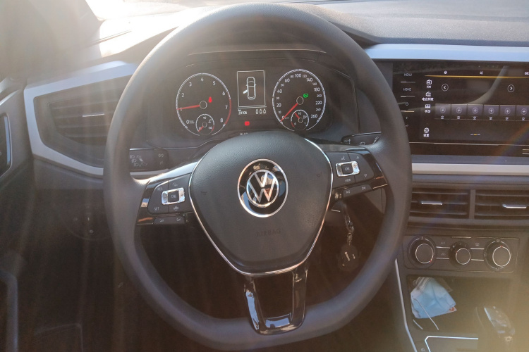 Polo 2021 car image #12