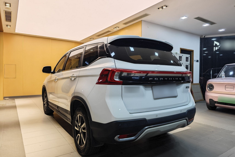 T5 2019 car image #12