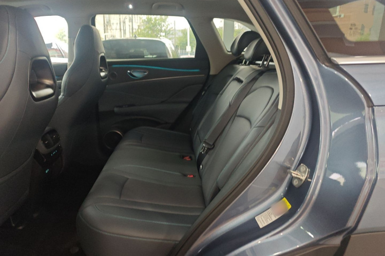 BYD Sea Lion 07 DM-i 2025 car image #12