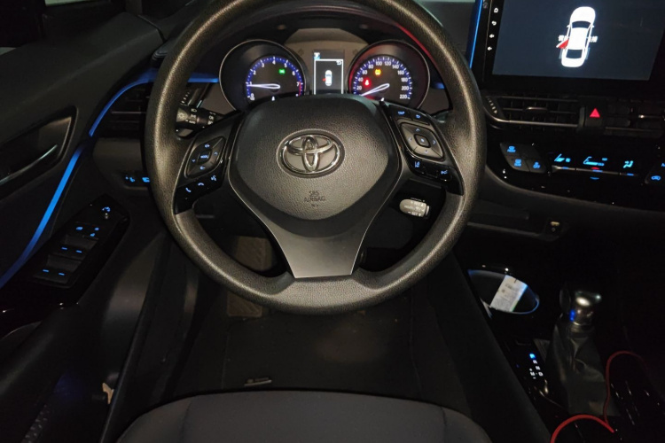 Toyota C-HR 2019 #12 Toyota C-HR 2019 car image #12