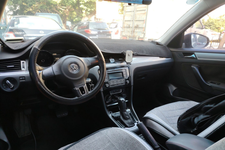 Volkswagen Bora 2016 immagine di auto #12
