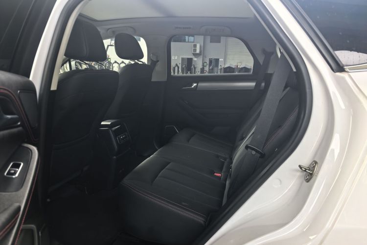 BYD Tang New Energy 2018 #12 BYD Tang New Energy 2018 car image #12