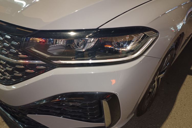 Volkswagen Lavida 2022 car image #12