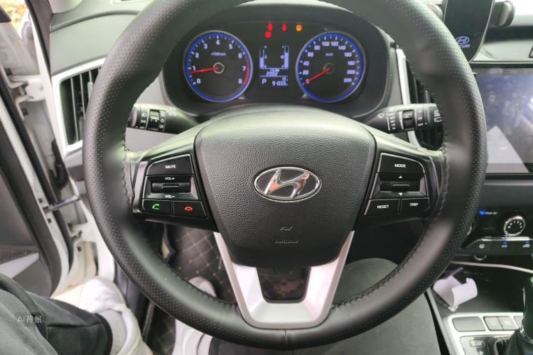 Hyundai ix25 2018 #12 Hyundai ix25 2018 car image #12