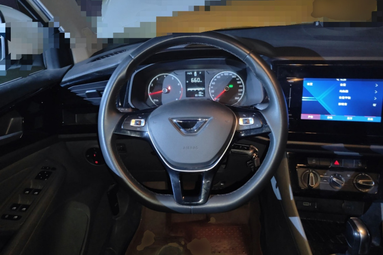 VS5 2019 car image #12