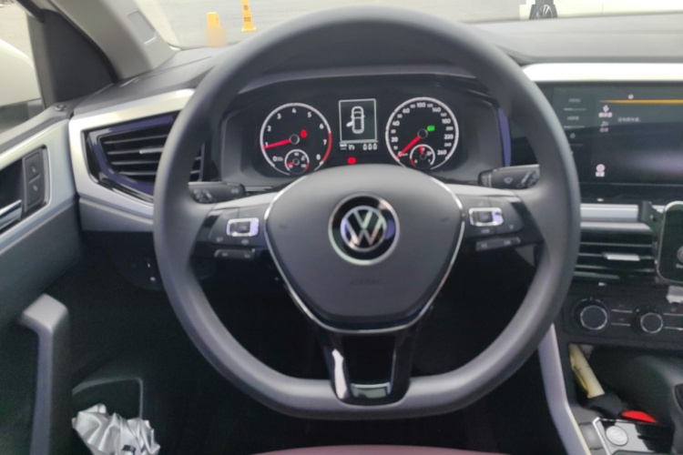 Polo 2021 car image #12