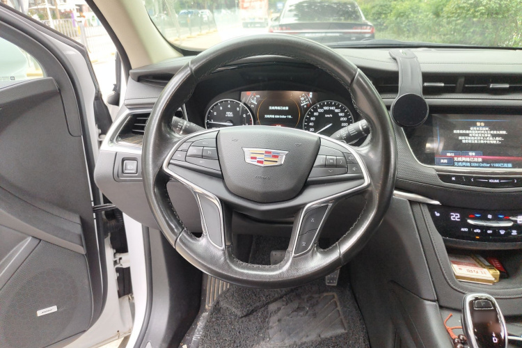 2018 #12 2018 car image #12