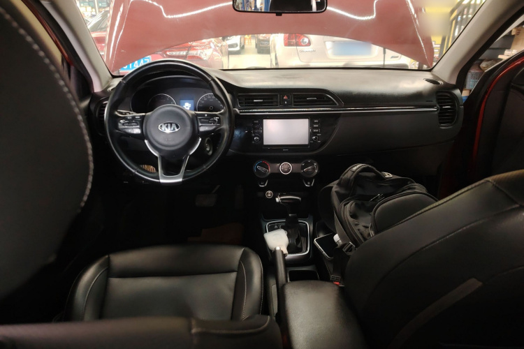 Kia K2 2018 imagen de coche #12