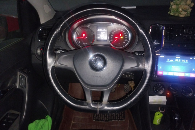 Polo 2016 immagine di auto #12