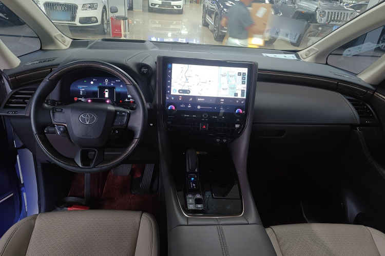 Toyota Alphard 2023 #12 Toyota Alphard 2023 car image #12