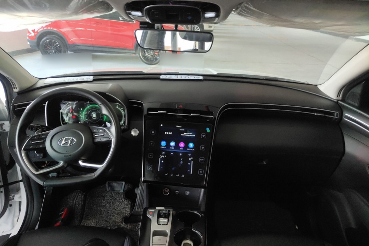 Hyundai Tucson 2021 car image #12