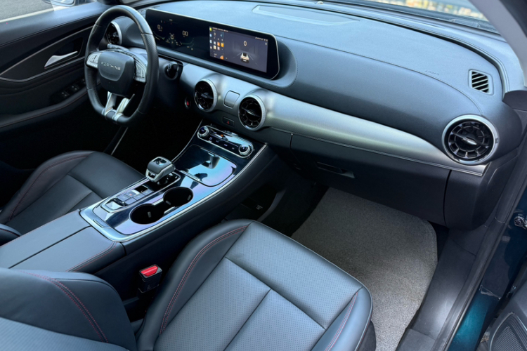 Forthing T5 EVO 2021 car image #12