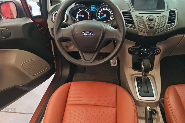 Ford Fiesta 2015 car image #12