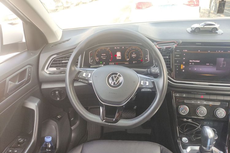 T-Roc 2021 car image #12